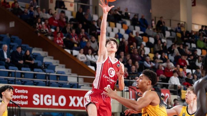 El Casademont U22 sigue a lo suyo y logra ante el CB Canarias su quinta victoria consecutiva (87