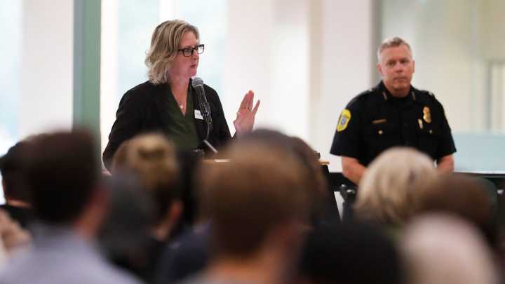 Green Bay school district recommends piloting weapons detectors in high schools