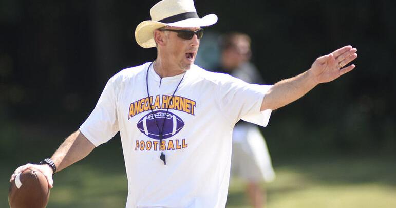 Angola football coach Thomas steps down