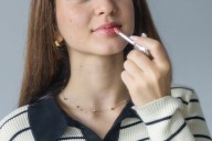 Mom Scolds Her Daughter, 14, for Wearing Makeup to School