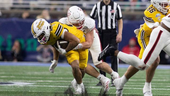 Jalen Buckley's two long touchdown runs lead Western Michigan to MAC Championship