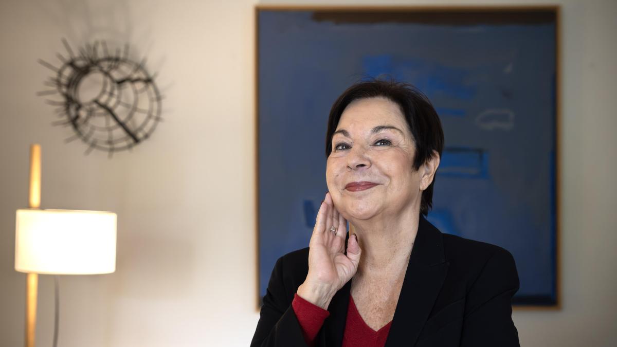 Victoria Combalía, historiadora del arte y crítica de arte: “Mi amiga le robó la peluca a Andy Warhol... y yo se la devolví”