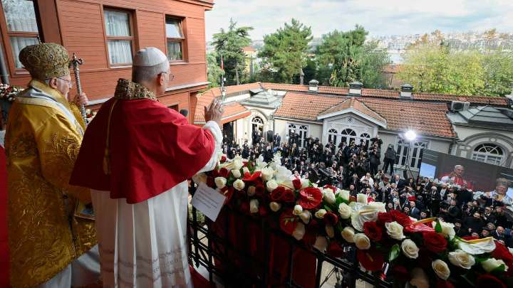 Papa León XVI lanzó un mensaje indirecto a Hezbolá e Israel: “que cesen los ataques y las hostilidades”