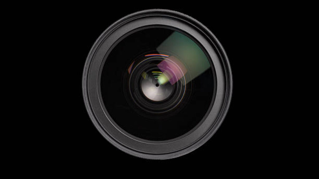 Inquilinas hallan cámaras ocultas en ventiluz de sus departamentos