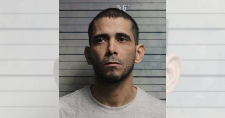 ICE detiene a cubano buscado por graves delitos y con orden de deportación pendiente desde 2021