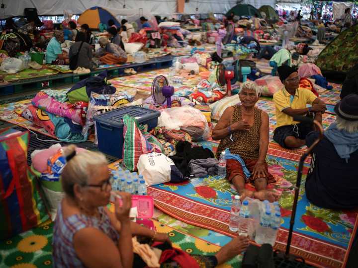 Death roll rises as renewed hostilities flare along Thai