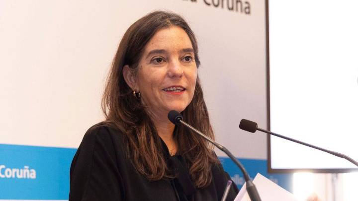 La alcaldesa de A Coruña lleva al portavoz del PP a la Justicia por acusarla de acosar a funcionarias