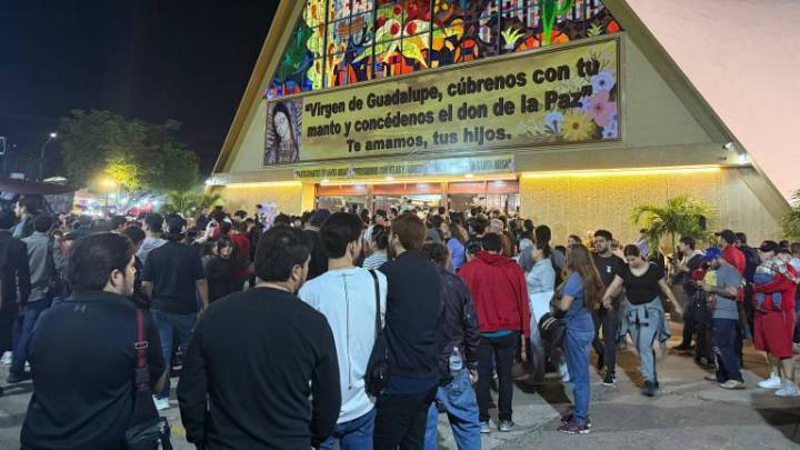 Cientos de peregrinos celebran a la Virgen de Guadalupe en La Lomita de Culiacán