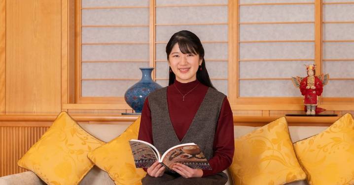 Princess Aiko's popularity boosts demand for female monarch in Japan