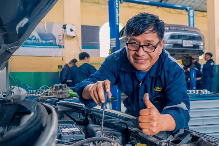 Pensión en caso de accidente y el pago de 14 pensiones al año para a los peruanos y extranjeros residentes