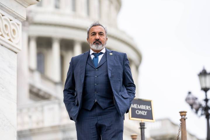 Democrats Hope Doctors Will Resuscitate Their Push to Retake the House