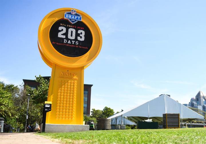 NFL shortens length of time between picks in first round of draft from 10 to 8