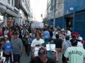Caos en Mesa Redonda por miles de personas que visitan centro comercial por Navidad
