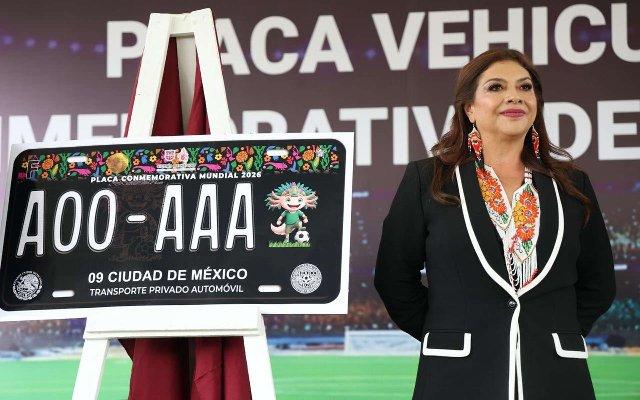 Brugada presenta la Placa Vehicular Conmemorativa de la CDMX para el Mundial 2026