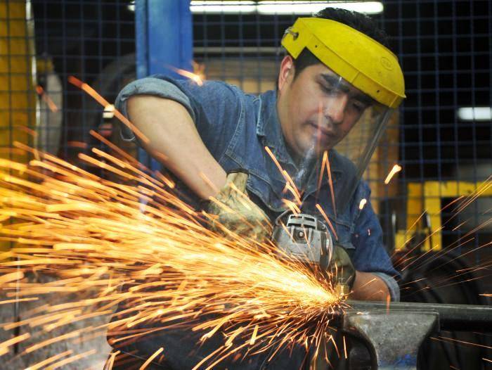 Trabajador pobre: el 72% de los empleados argentinos cobra menos de $1 millón