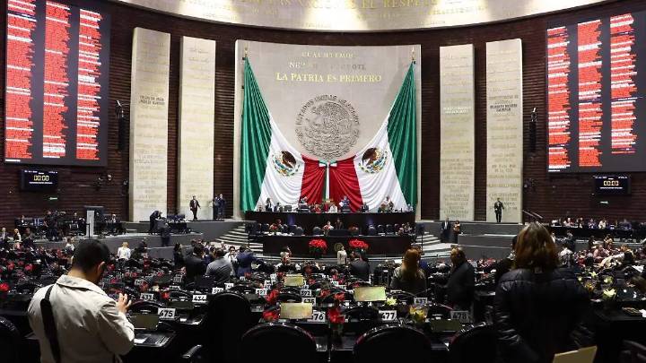 Diputados reforman Ley de Ascensos de la Armada e incorporan igualdad sustantiva