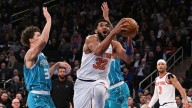 Karl-Anthony Towns helps Knicks sail past Hornets