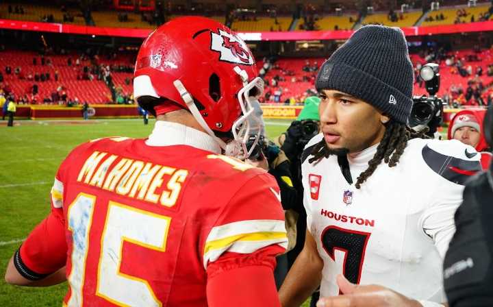 Texans frenan a Mahomes y los Chiefs en victoria