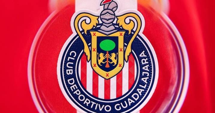Inicia la renovación: Llega a Guadalajara el que será el primer refuerzo de Chivas
