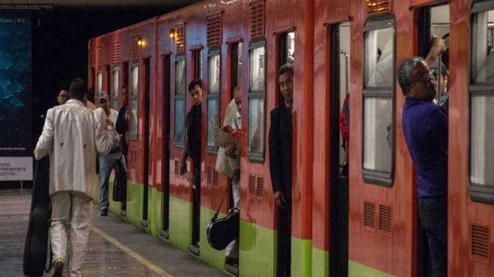 Persona se arroja a las vías de la Línea 7 del Metro CDMX; servicio detenido en Tacuba