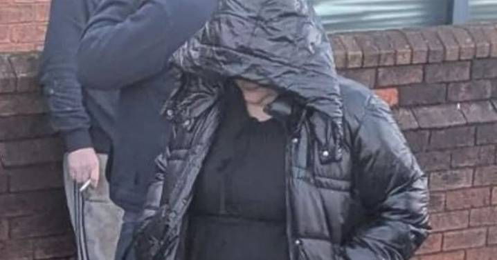 Fraudster mum made £4k off Oasis ticket scam after 'lie ran away from her'