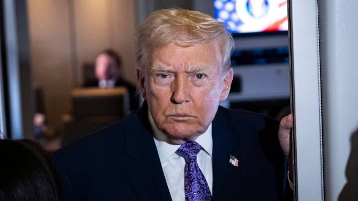 Trump Insults CBS News, More Female Reporters Aboard Air Force One After MRI Questions