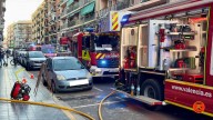 Localizan el cuerpo de un hombre en la extinción del incendio de una vivienda en València