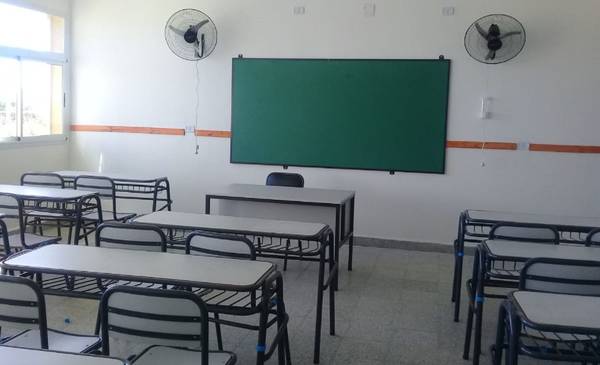 Ajuste educativo: los salarios docentes son más bajos que hace una década