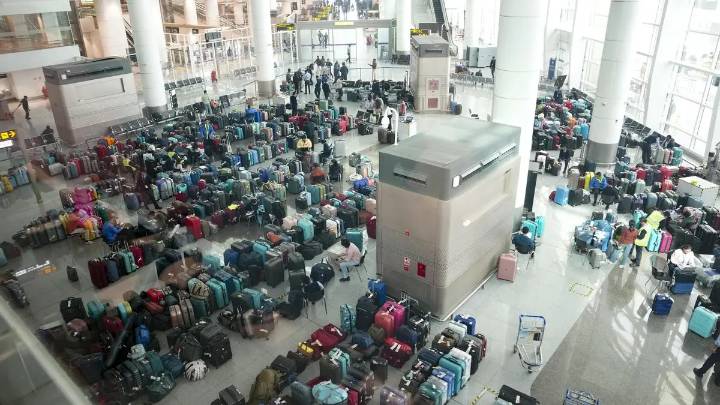 IndiGo Crisis: DGCA suspends 4 flight operations inspectors