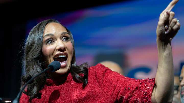 Social media abuzz about wedding of Detroit Mayor