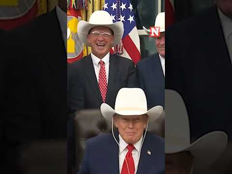 ‘Miracle On Ice' Team Gifts Trump Replica Hat From 1980 Olympics