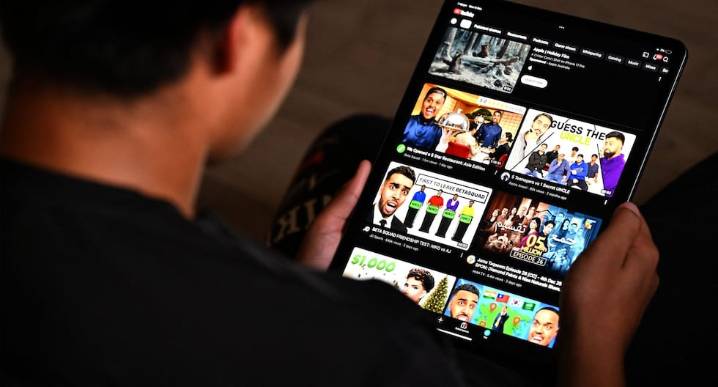 Australia restringe el uso de redes a menores de 16 años: los mecanismos que empleará, los países que quieren seguir sus pasos y qué limitaciones establece