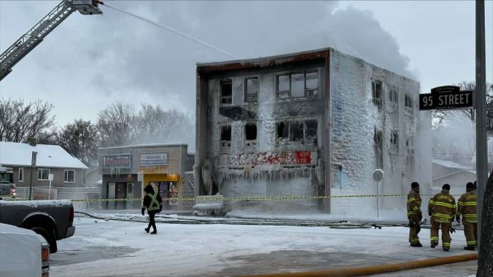 Firefighters battle overnight blaze in North Central Edmonton