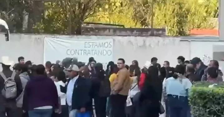 Acarreo exprés al Zócalo: así trajeron a decenas desde Sonora para llenar el evento de Morena