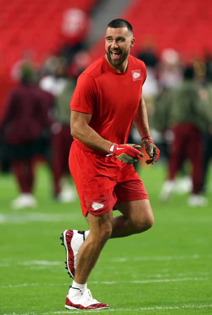 Kylie Kelce Lives Travis Kelce's Dream While Playing With Otters