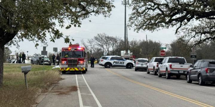 Waco PD responding to accident near Loop 340 Friday morning
