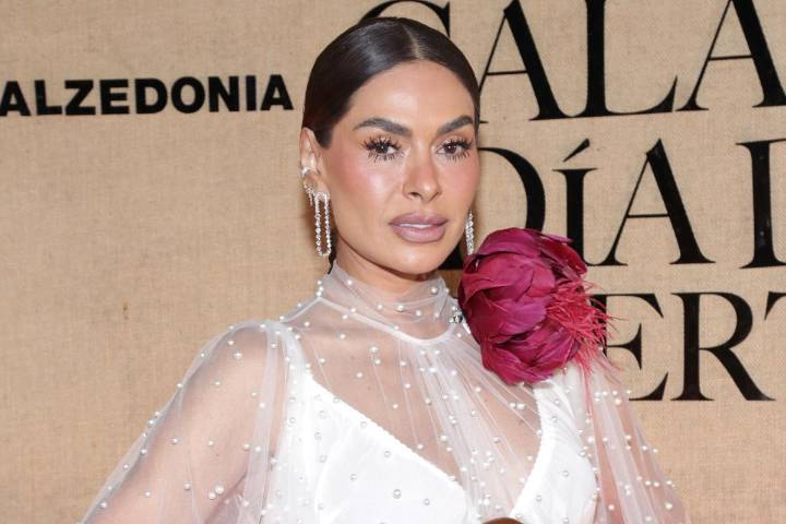 Galilea Montijo comparte el dolor de ver a su hijo defenderla en redes sociales