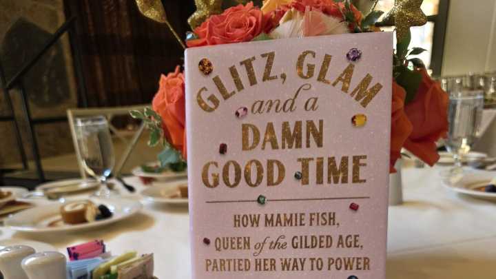 Literary Society of the Desert hosts lunch with author Jennifer Wright