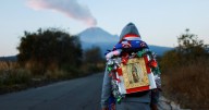 Con las promesas al cielo: así viven los peregrinos su camino rumbo a la Basílica de Guadalupe