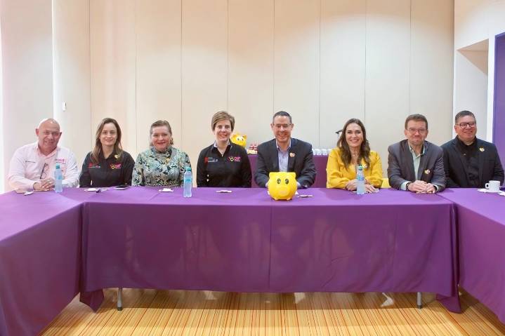 Recibe DIF Torreón reconocimiento por su participación en el Boteo Teletón 2025