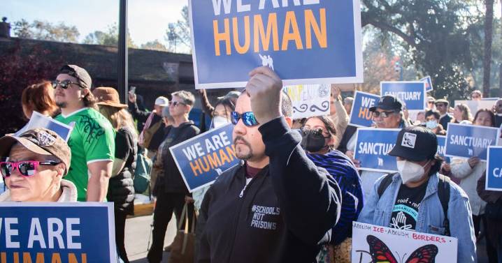 Nueva propuesta de Trump podría ampliar el poder de los oficiales migratorios para negar solicitudes