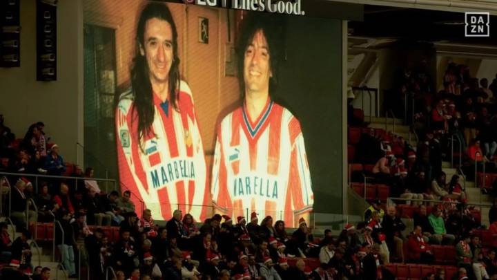 Precioso homenaje del Atlético de Madrid a Robe Iniesta con la canción 'Si te vas...' de Extremoduro