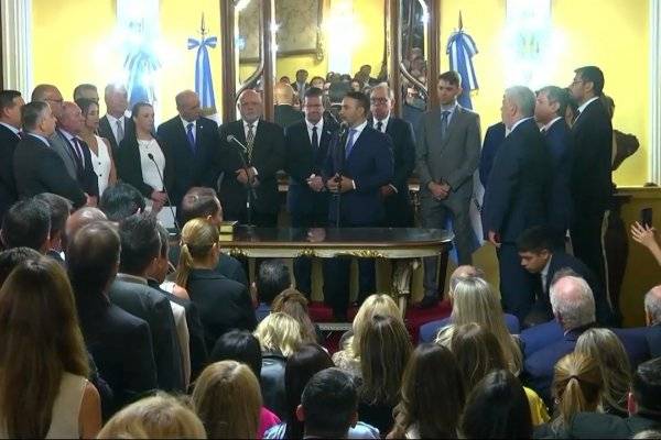 Corrientes: Asumieron los ministros del gobernador Juan Pablo Valdés