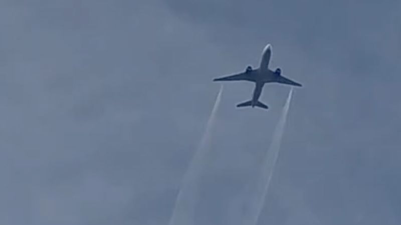 United flight to Tokyo returns to Dulles after igniting brush around runway