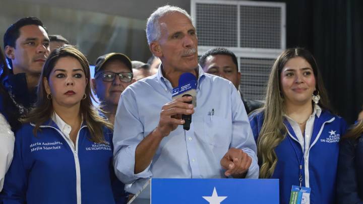 Honduras elige dar un giro a la derecha en medio de un tenso recuento electoral