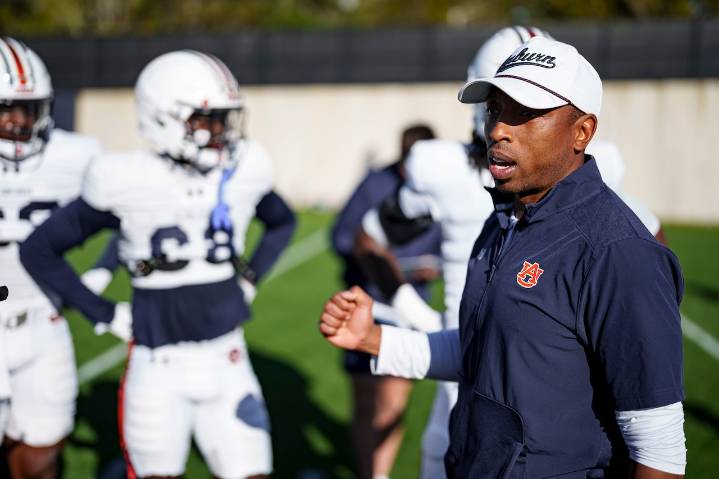 Auburn safeties coach will not be retained under Alex Golesh, reports say