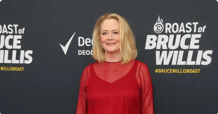 75-Year-Old Cybill Shepherd Wows Fans In Rare Hollywood Appearance