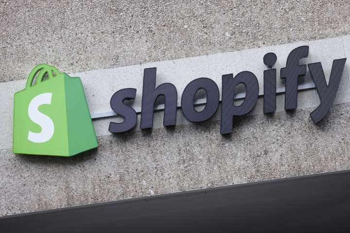 Shopify down as outage reports pour in from around the world on Cyber Monday