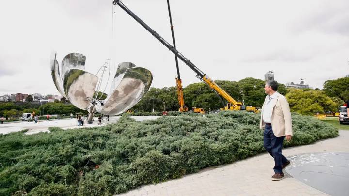 Jorge Macri relanza la Floralis Genérica y convoca a un festejo abierto