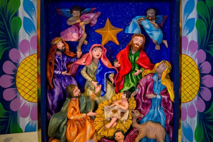 Utahn celebrates Christmas by displaying more than 600 Nativity sets
